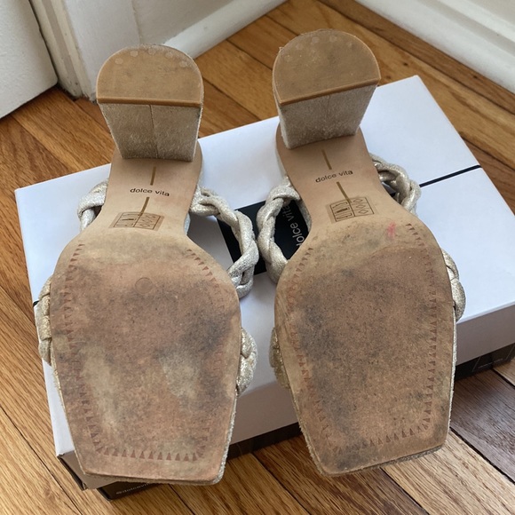 EXCELLENT CONDITION Dolce Vita Paily in popular Gold Metallic Stella Suede - Picture 3 of 5